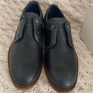 Steve madden leather shoes, Salvotor navy
